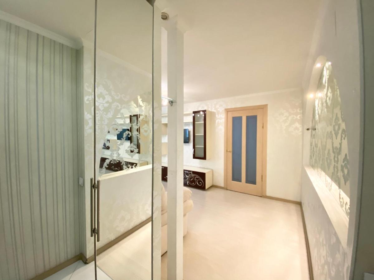 Beautiful 1-Bedroom Near Most City Center 第聂伯罗彼得罗夫斯克 外观 照片