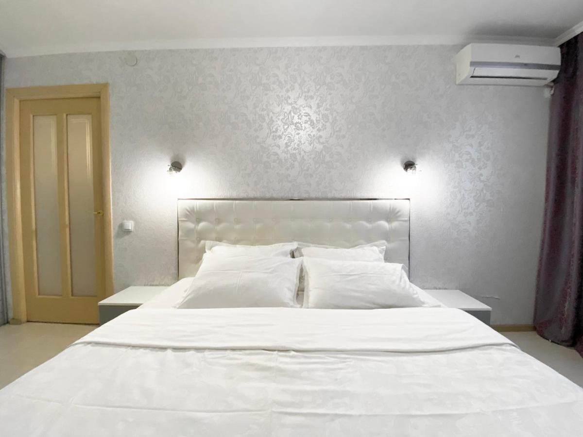 Beautiful 1-Bedroom Near Most City Center 第聂伯罗彼得罗夫斯克 外观 照片