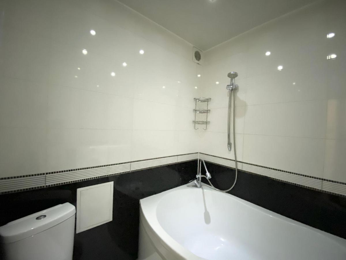 Beautiful 1-Bedroom Near Most City Center 第聂伯罗彼得罗夫斯克 外观 照片