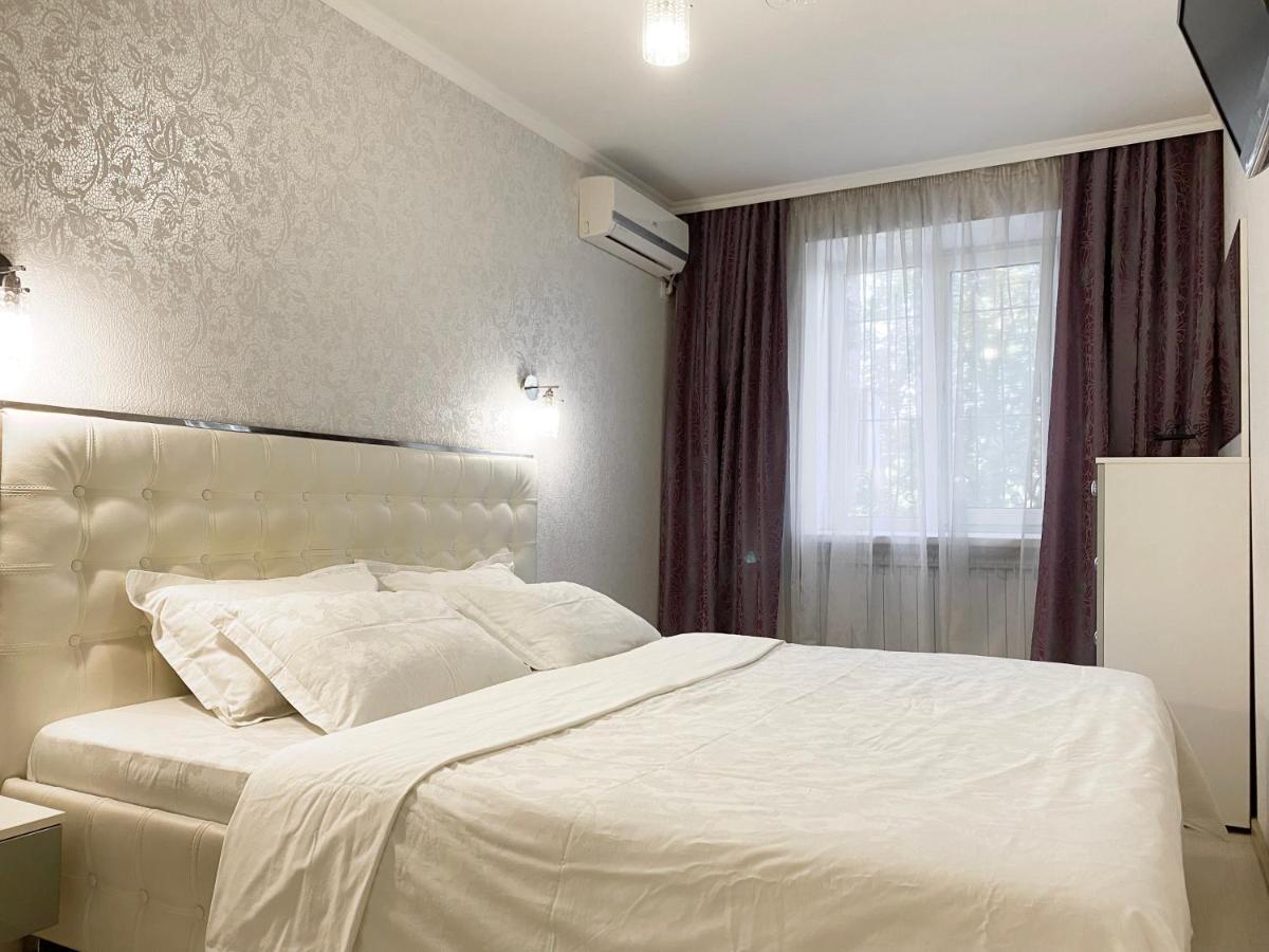 Beautiful 1-Bedroom Near Most City Center 第聂伯罗彼得罗夫斯克 外观 照片